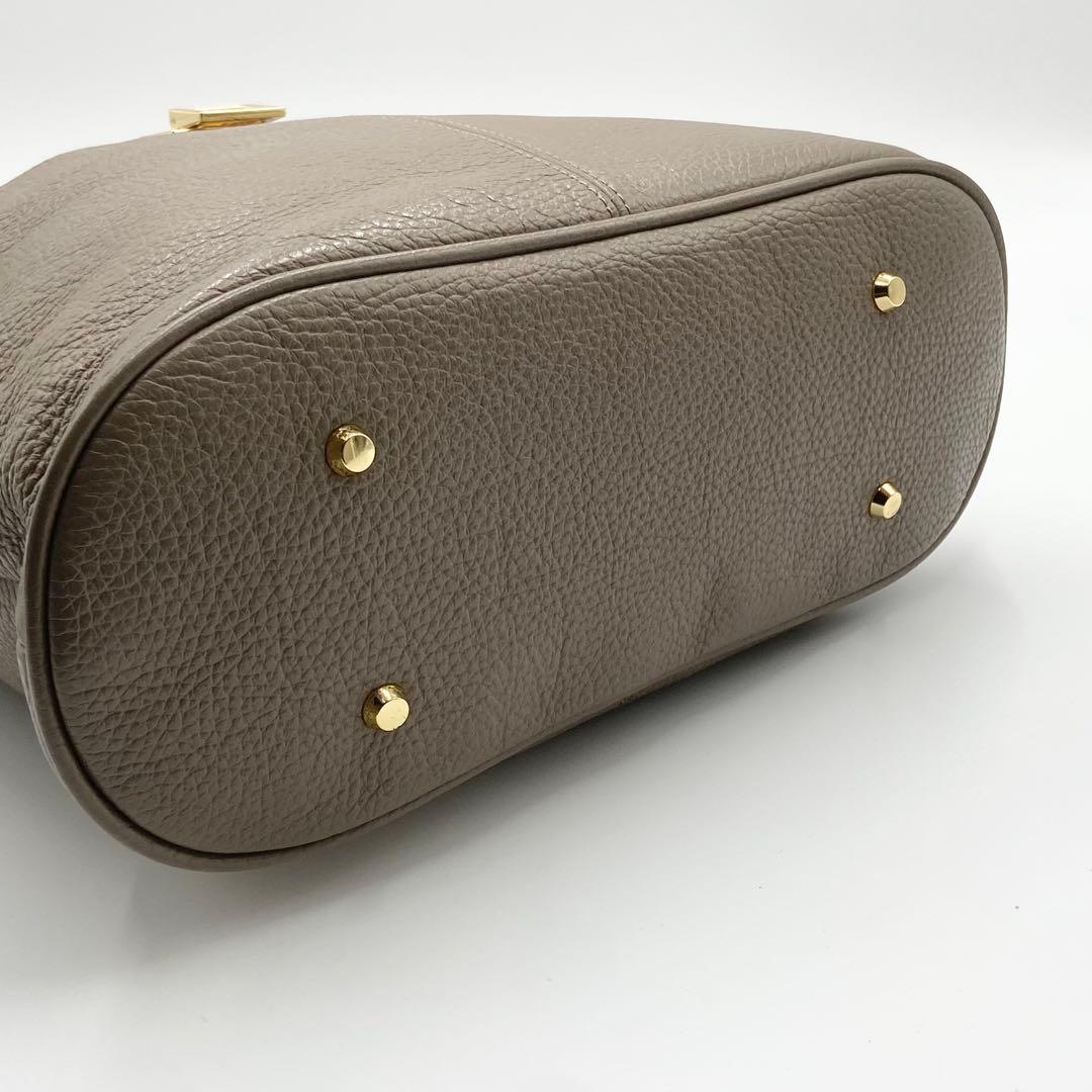 極美品　ATAO アタオ　ウィークエンド　ショルダーバッグ　レザー　トープ