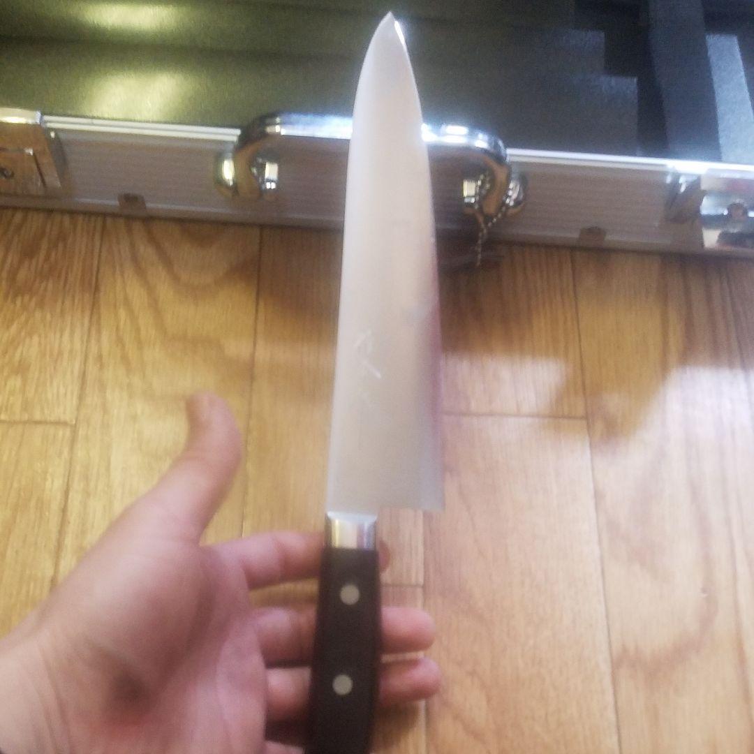 包丁ケースと包丁４本です。