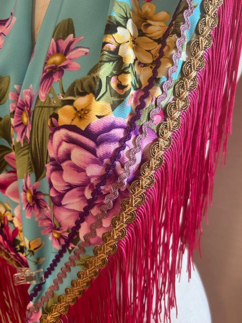 新品未使用フラメンコシージョ花柄エメラルドグリーン×ピンク系