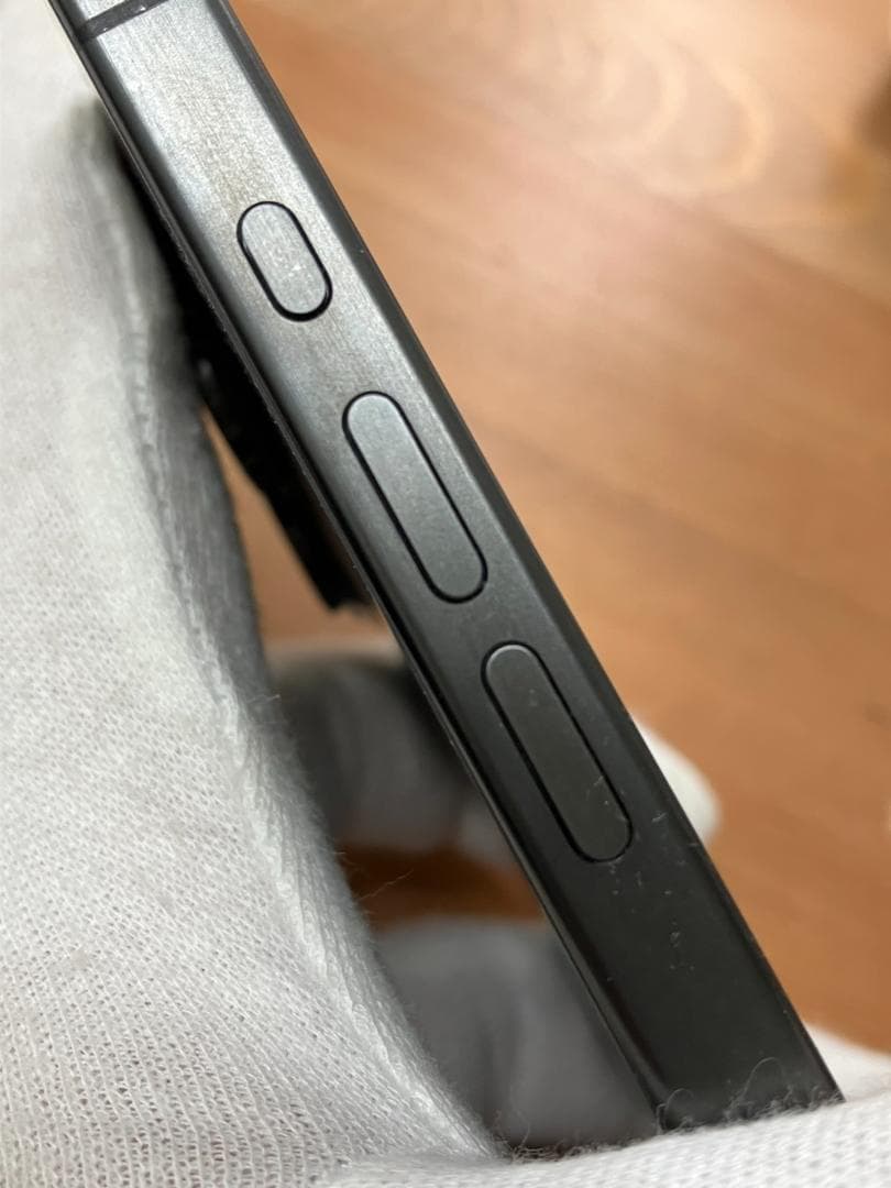 美品　iphone 15 pro max 256GB 94％ 残債なし