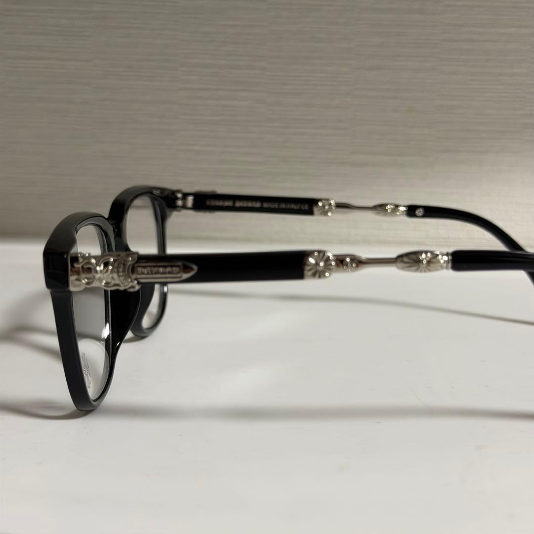 クロムハーツ好き 必見 ブラックフレーム メガネ シルバー装飾付き