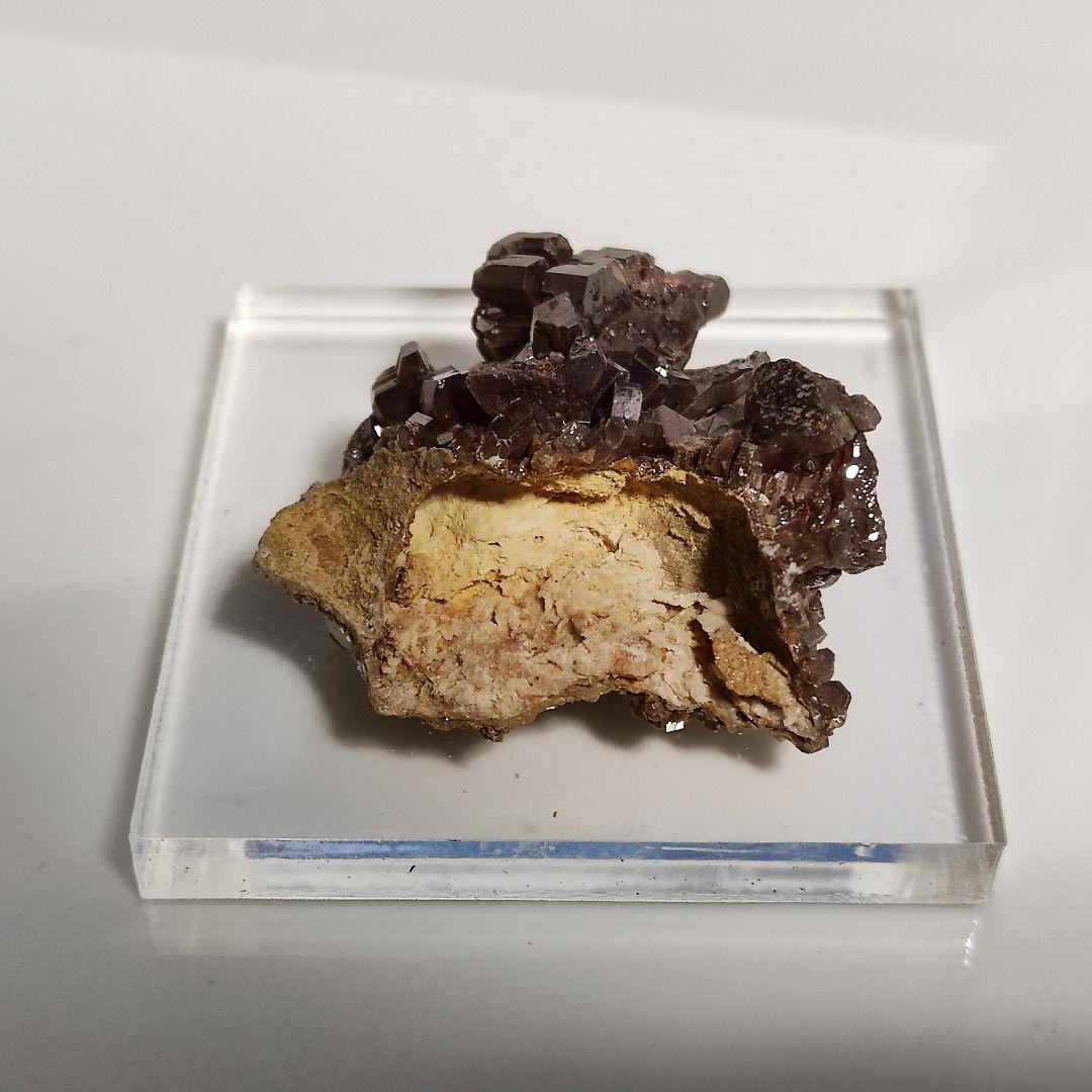 パワーストーン　天然石　原石　バナディナイト「バナジン鉛鉱」　30g　No965