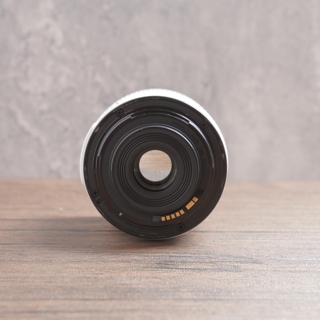 ✨ショット数207回で新品級✨ホワイト✨Canon Kiss X7　1024-1