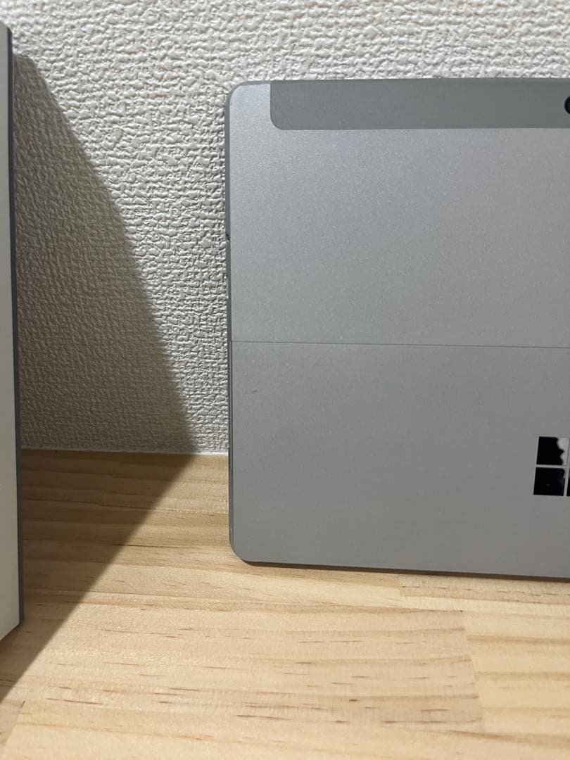 Microsoft Surface Go 2 箱付き
