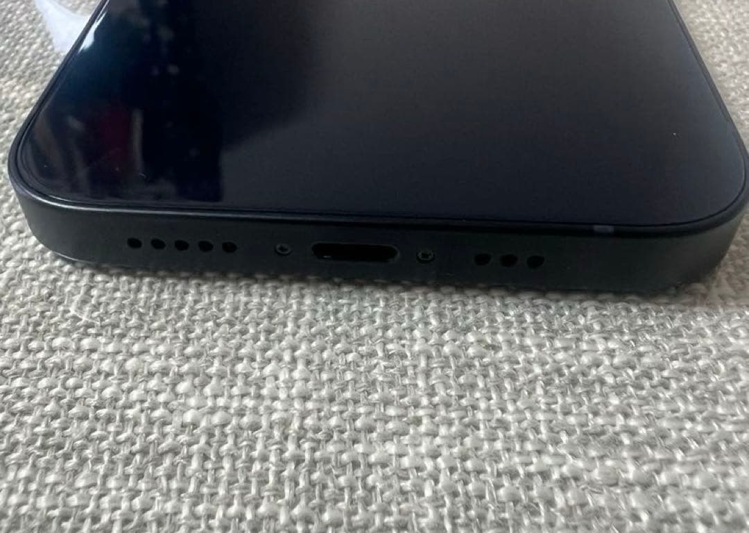 Apple iPhone 13 ミッドナイト 本体 画面フィルム付き