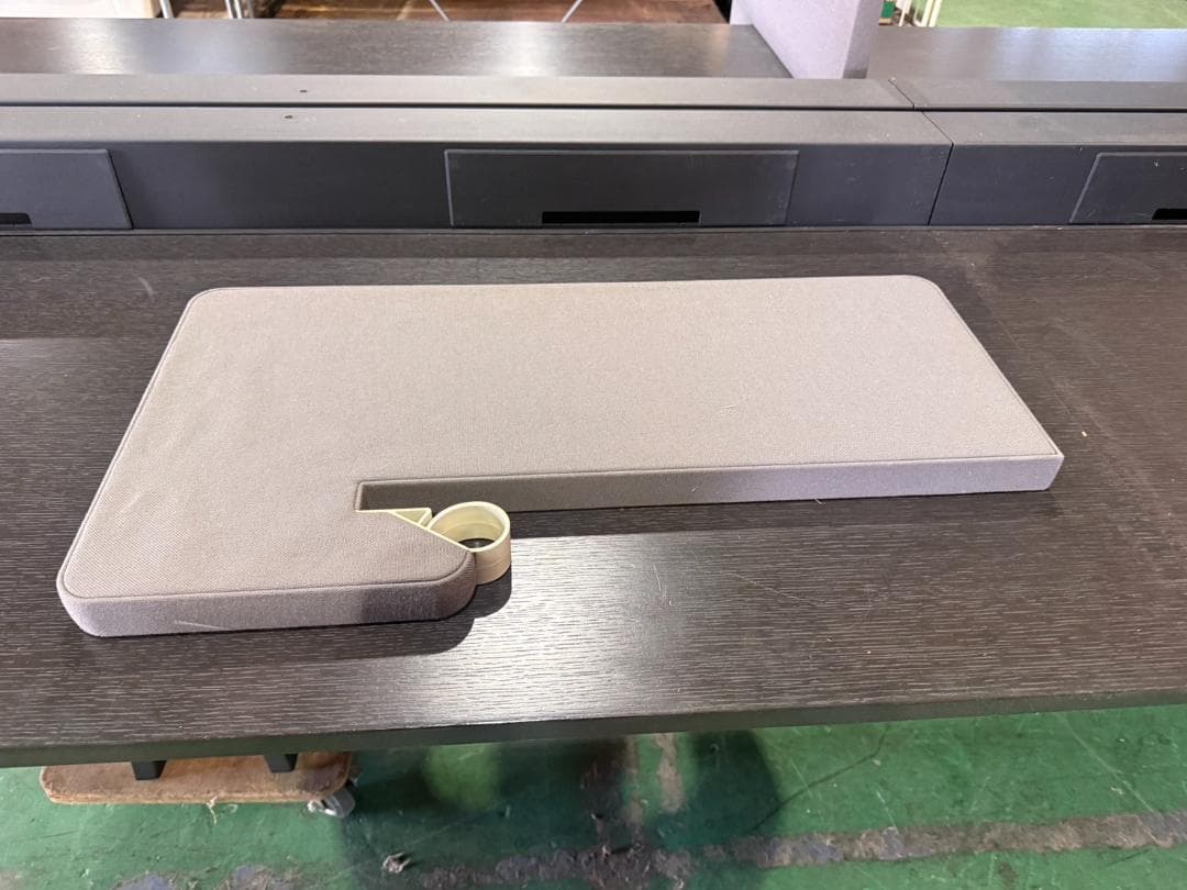 Vitra（ヴィトラ） Joynシリーズ ミーティングテーブル