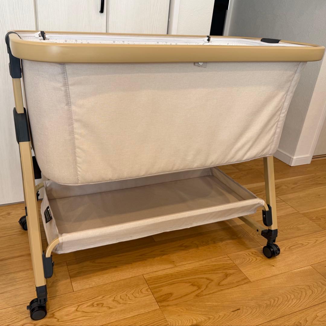 〈直接お渡し〉カーキ ベビーベッド 2025年モデル