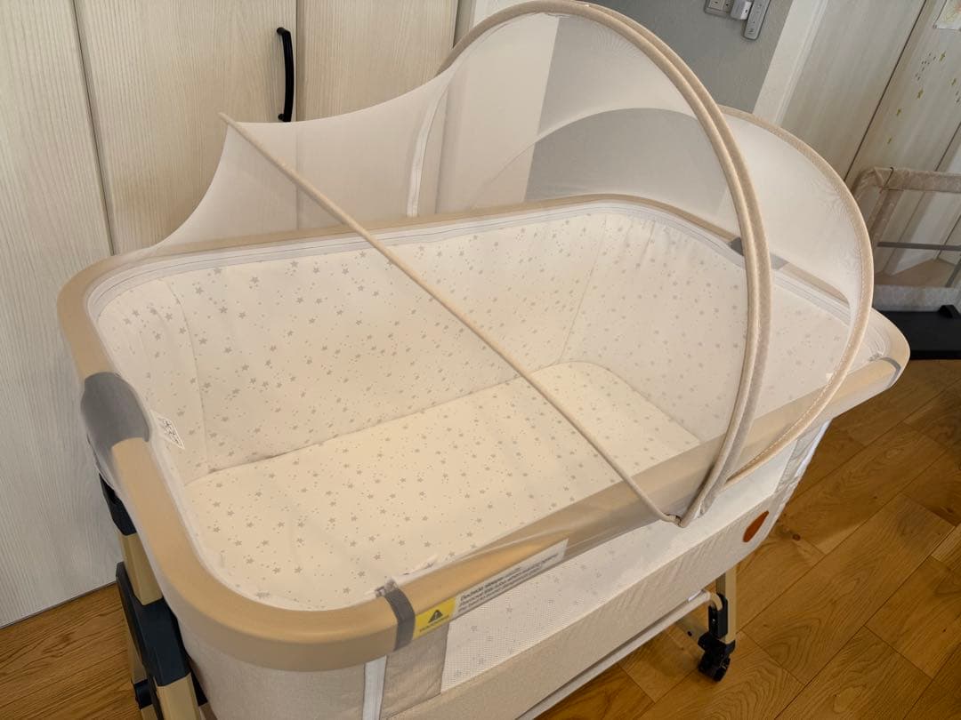 〈直接お渡し〉カーキ ベビーベッド 2025年モデル