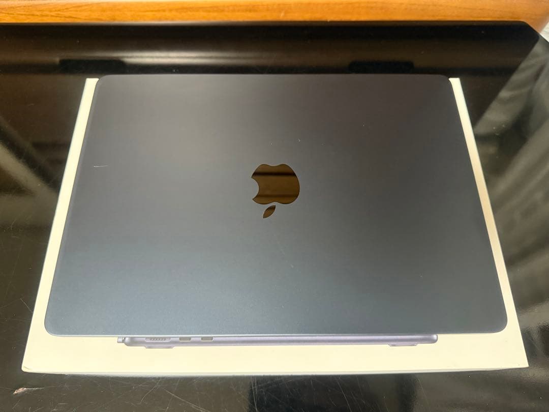 MacBook Air M2 13インチ メモリ8GB/SSD256GB