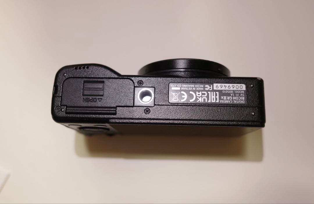 RICOH GR lllx SDカード付き