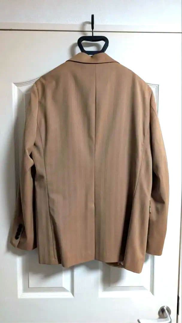 ジョジョの奇妙な冒険 黄金の風 セットアップスーツ ベージュ