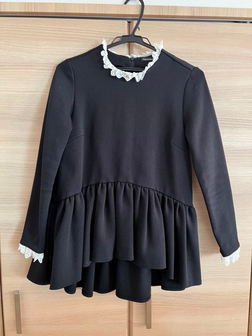 【美品】tsuru by mariko oikawa フリル 黒 長袖 トップス