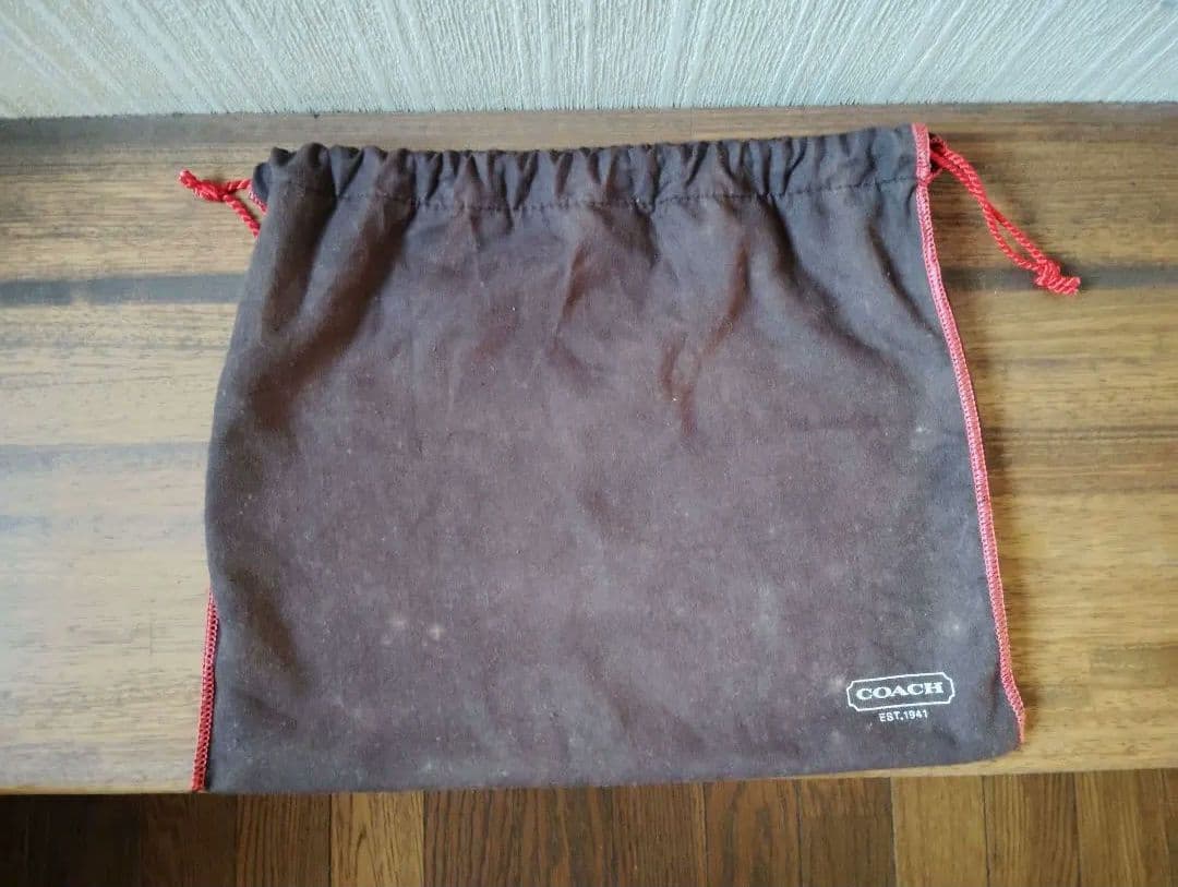 美品　人気　コーチ　シグネチャー　ワンショルダーバッグ　ブラック　保護袋付き