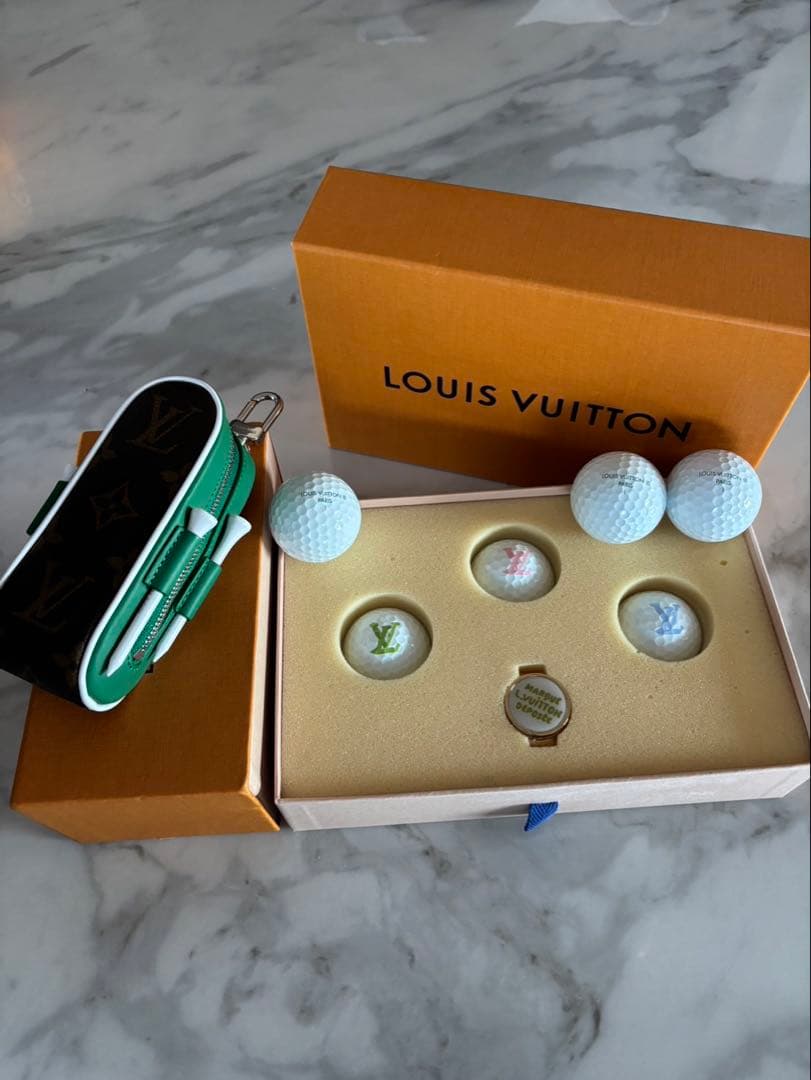 LOUIS VUITTON ゴルフボールセット