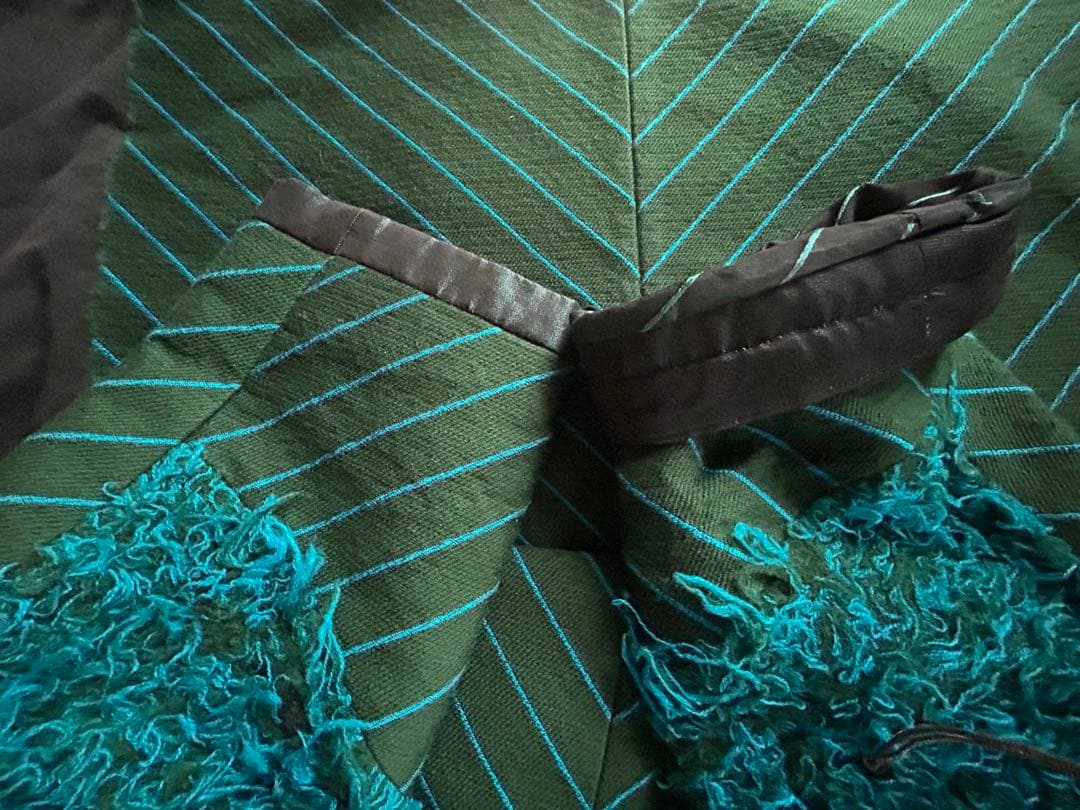 イッセイミヤケ　　フード付き厚手半コート