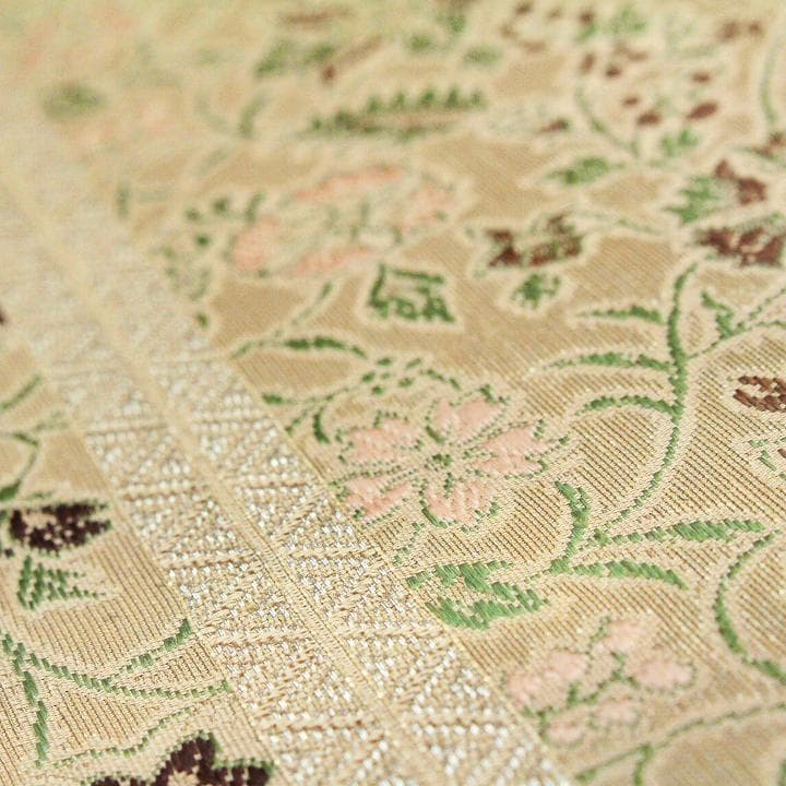 名門【龍村織宝】　たつむらの名物裂【早雲寺裂 文台銀襴】　【全通柄】の袋帯です