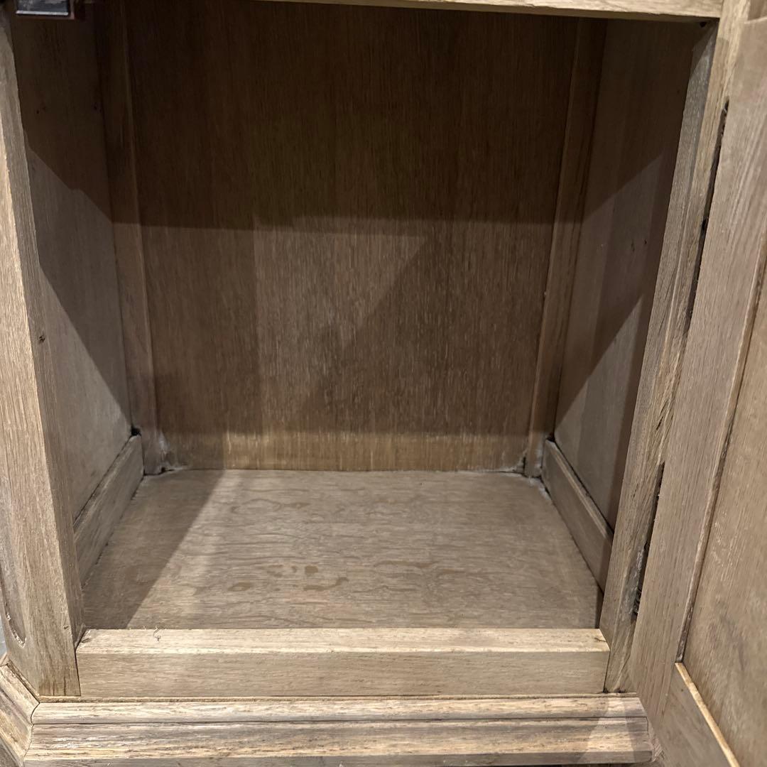 ヴィンテージ　木製サイドテーブル　引き出し／扉収納付き　剥離