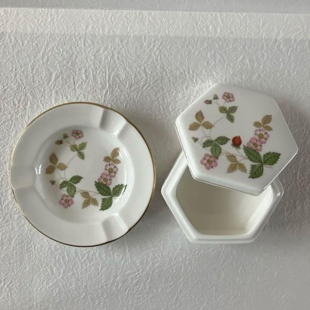 ウエッジウッド　ワイルドストロベリー食器セット