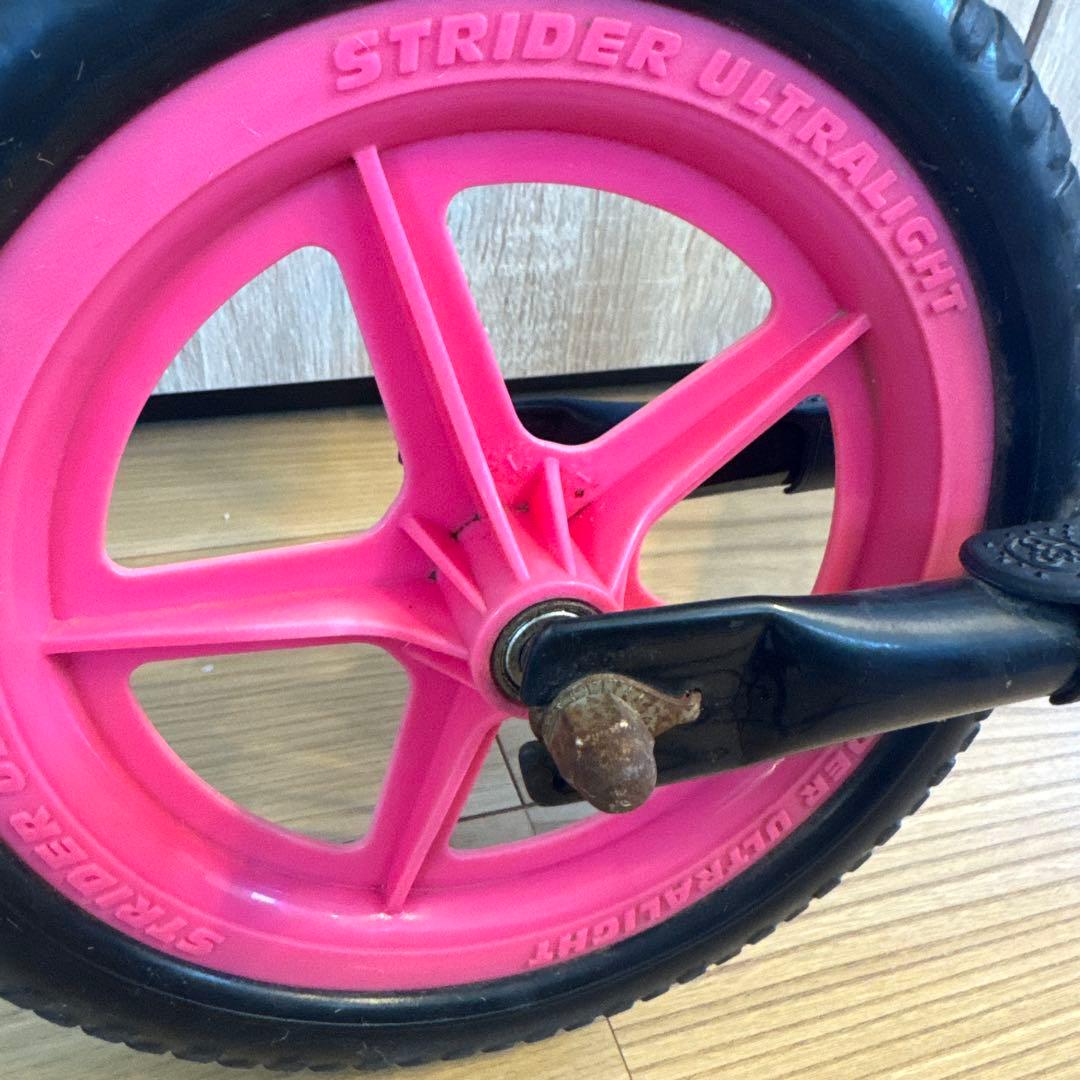 STRIDER バランスバイク 黒/ピンク 12インチ　おまけ付き