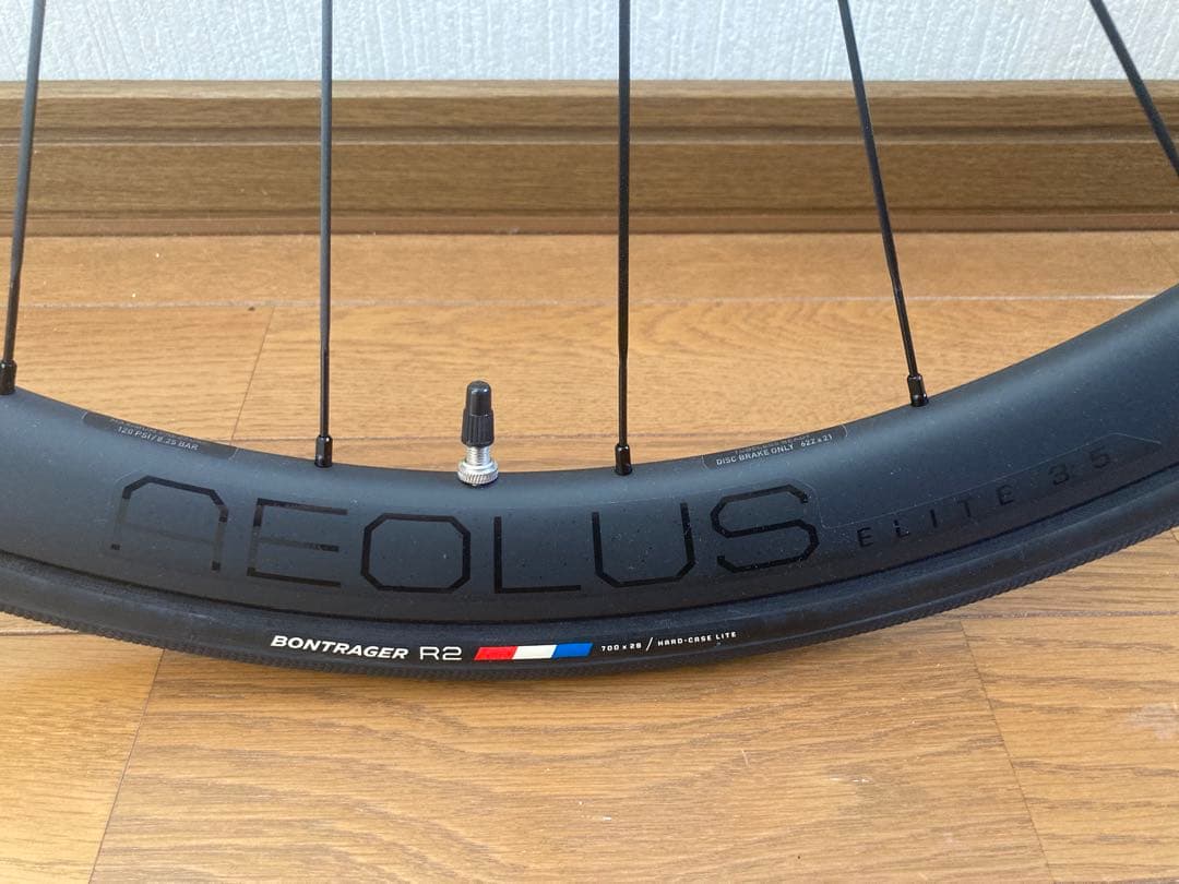 ボントレガー　Aeolus Elite 35 TLR ディスクロードホイール