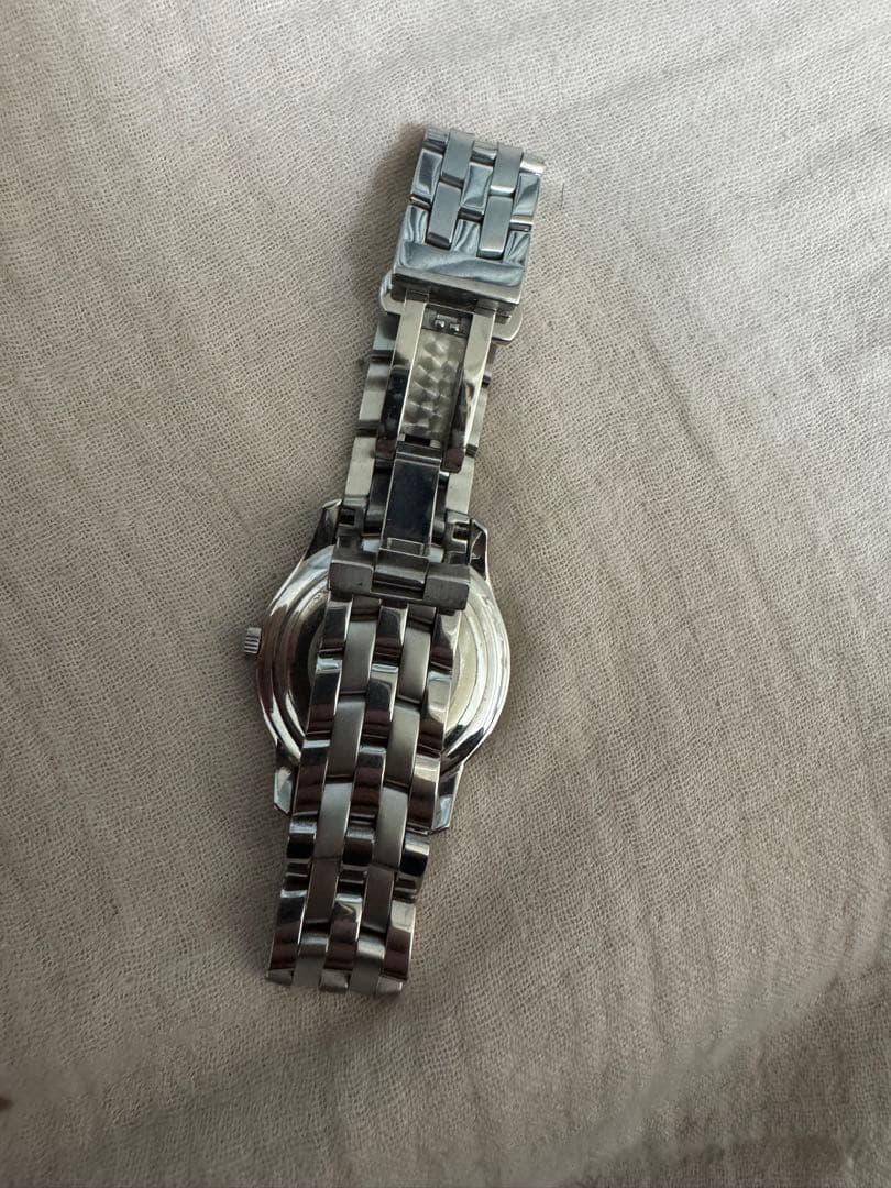 Gucci シルバー 時計