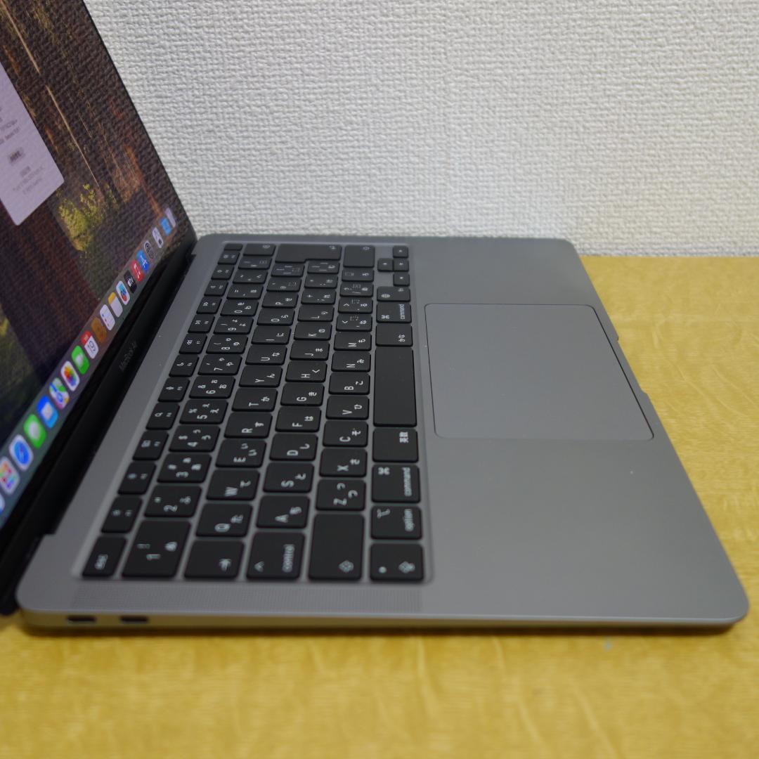 270）MacBook Air 2020 Apple　M1/8GB/SS256G