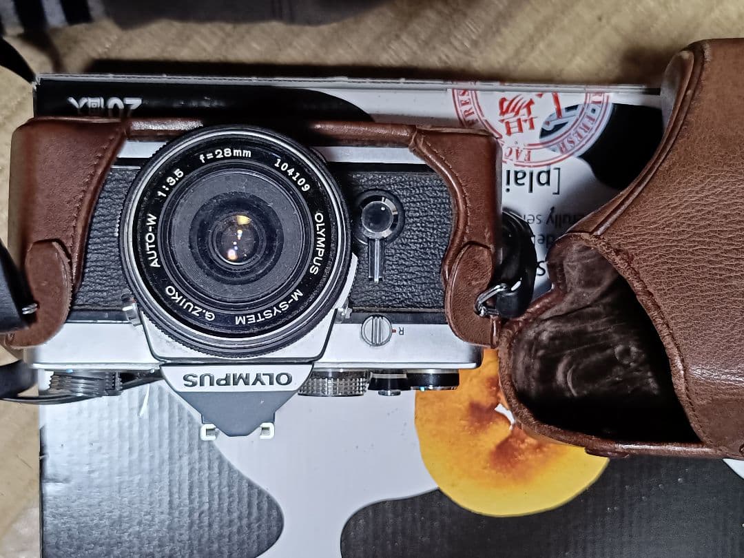 Olympus OM-1 フィルムカメラ 28mmレンズ付き　色々まとめて