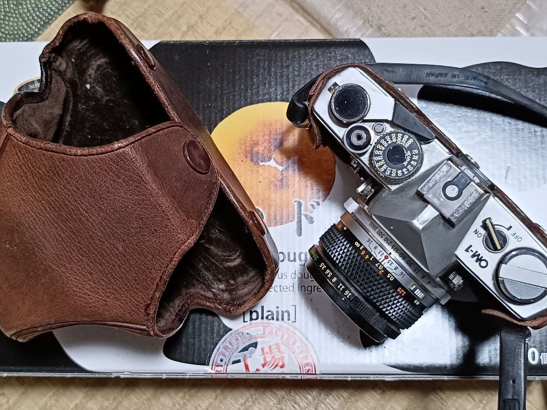 Olympus OM-1 フィルムカメラ 28mmレンズ付き　色々まとめて