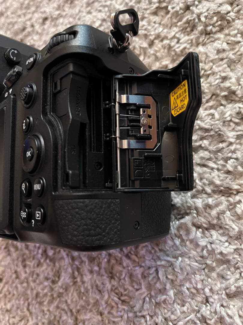 【おまけ有】　NIKON Z8フルサイズミラーレスカメラ