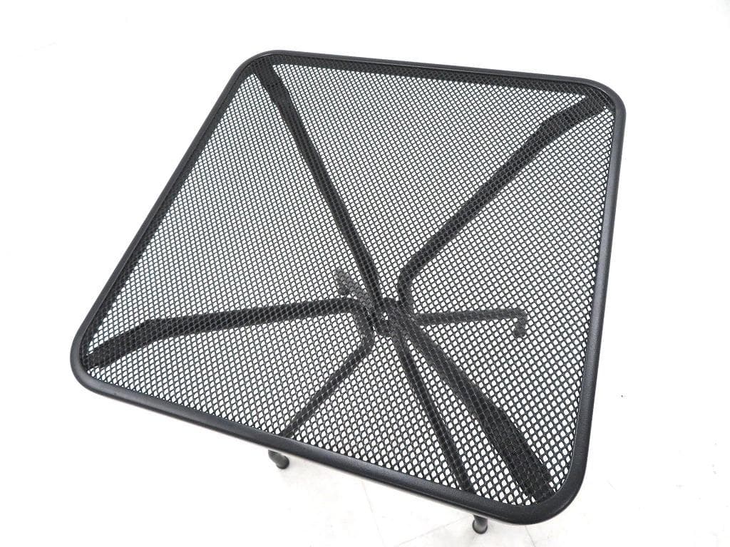 展示品　アクタス　エミュ　emu ガーデンテーブル　ダイニングテーブル　カフェ