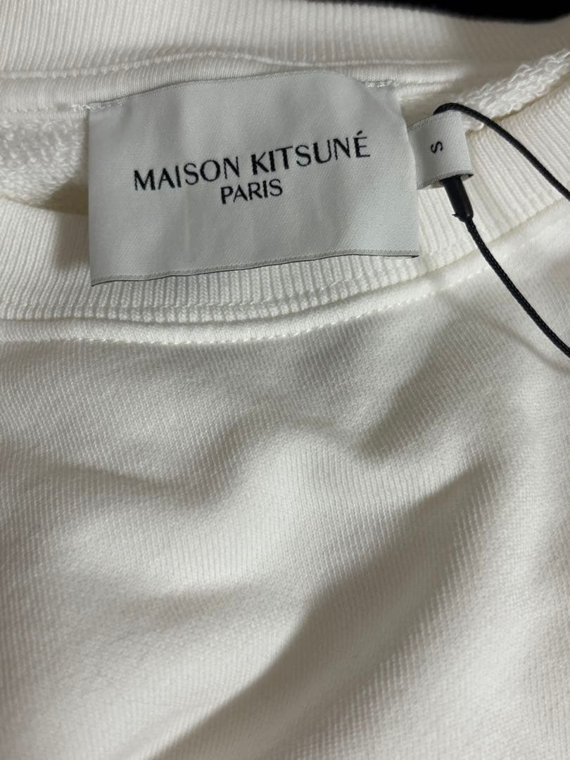 【タグ付】メゾンキツネ　スウェットシャツ　ECRU