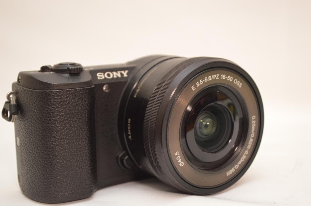 ✨美品✨ SONY α5100 ボディ レンズ ミラーレスカメラ 元箱付属