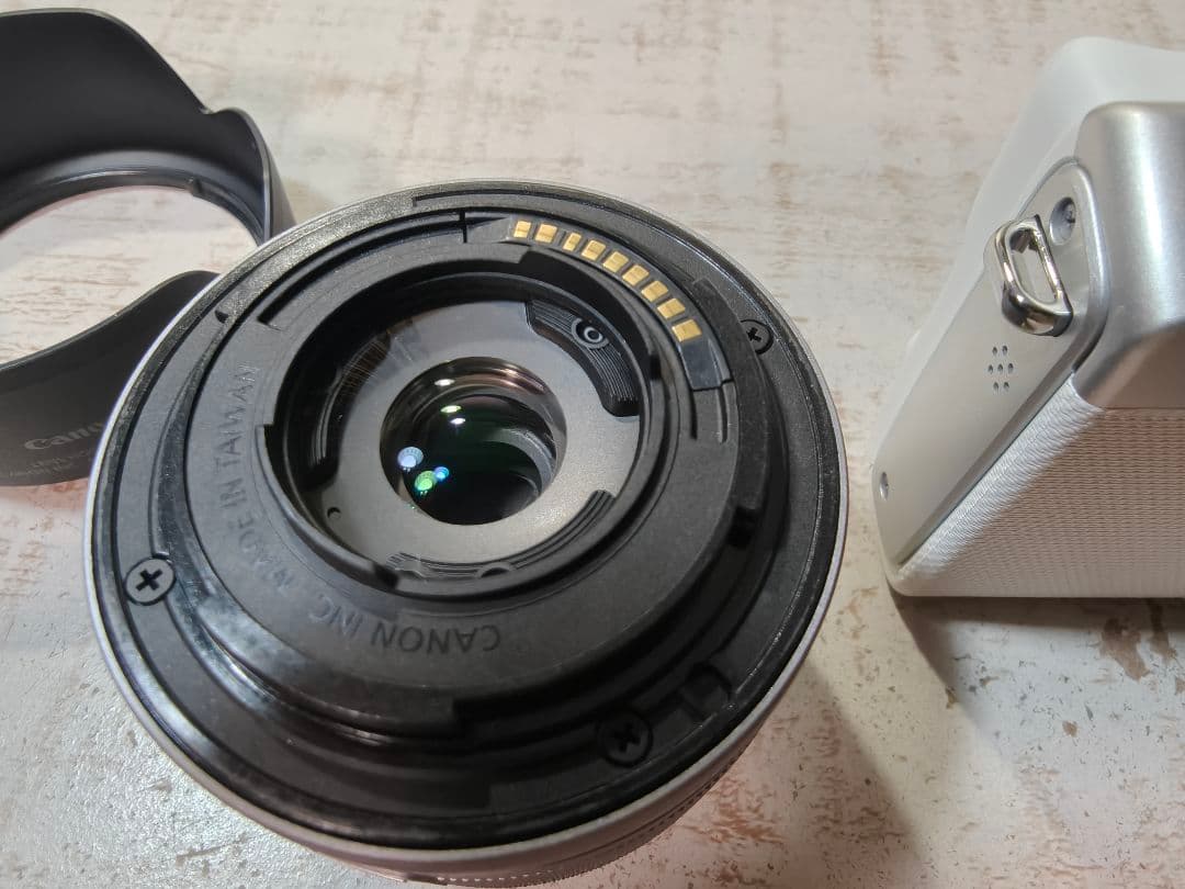 Canon EOS M10 ミラーレスカメラ ホワイト