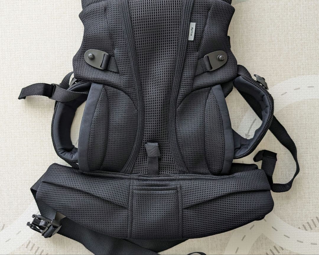 アップリカ ラクリス 抱っこひも ブラック