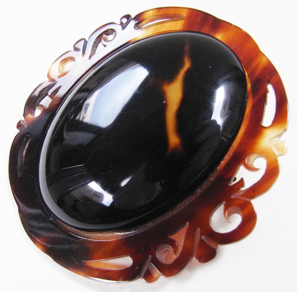 ★鼈甲（べっ甲）無垢・大きめブローチ★未使用★　鼈甲保証★　未使用品・新品★