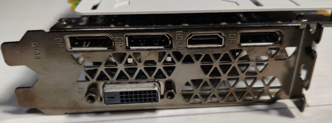 グラフィックボード・グラボ・ビデオカード GALAX geforce GTX1070ti EX-SNPR White