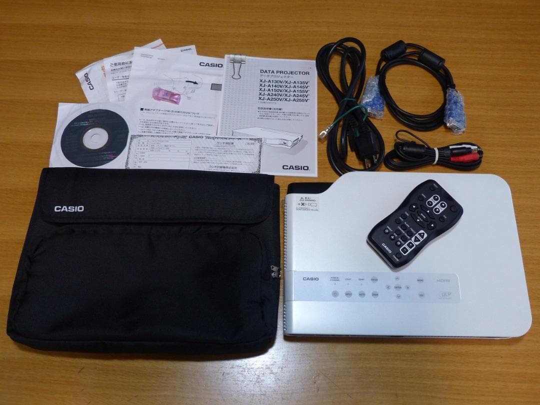 送料込 未使用品★CASIO スリム プロジェクター XJ-A145V★カシオ