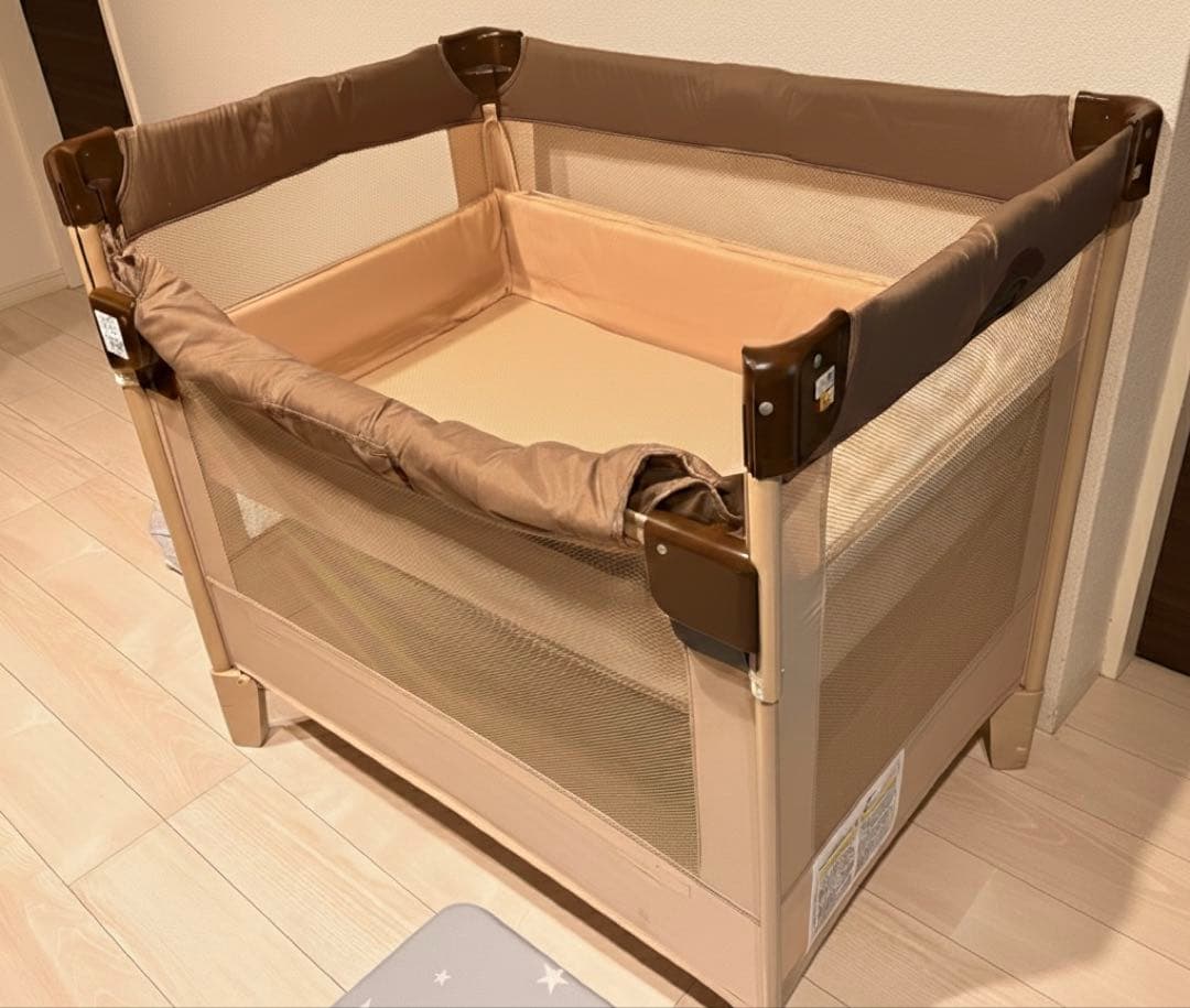 アップリカ ココネルエアー ベビーベッド【ココア / ブラウン】