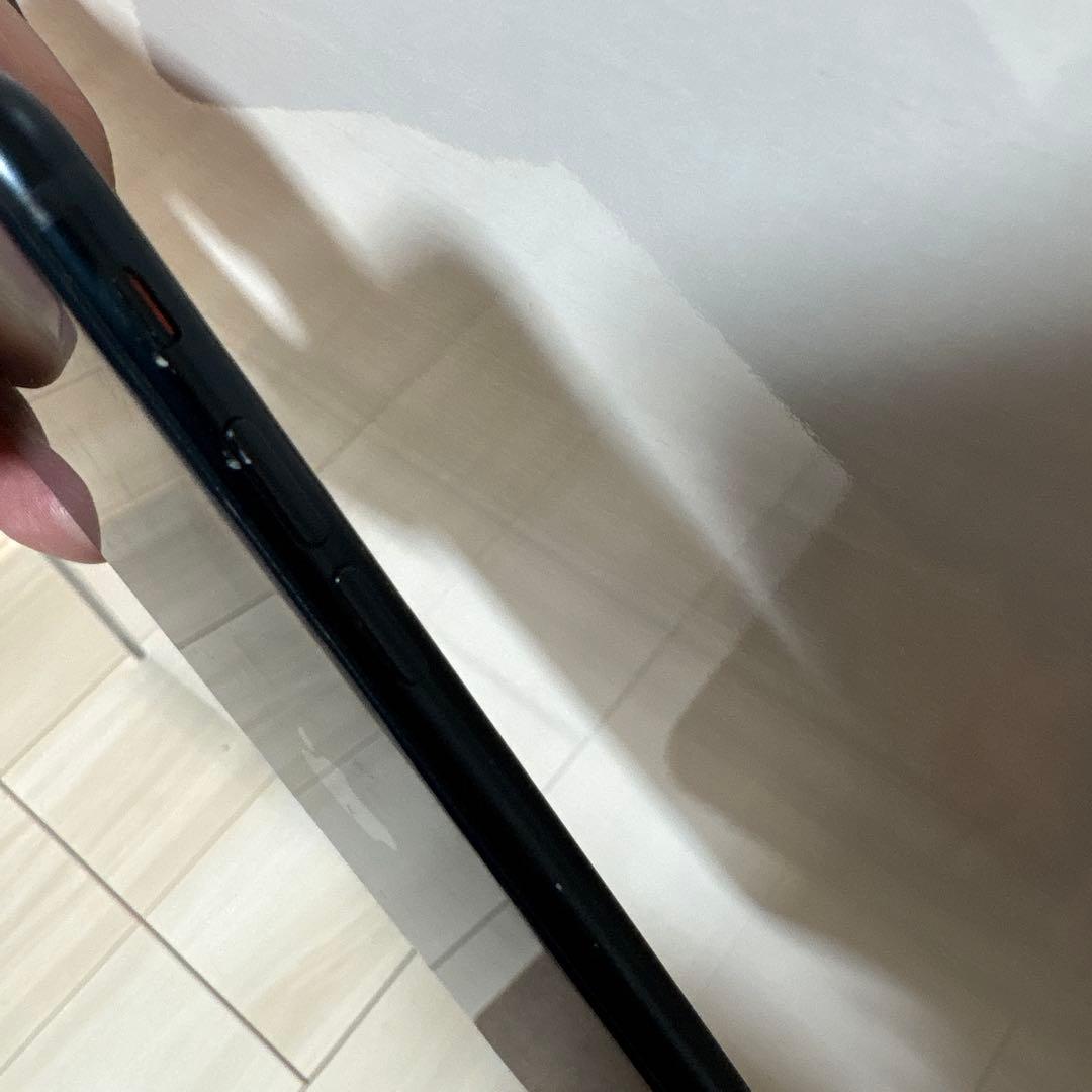 iPhoneSE 第3世代 ミッドナイト 64GB【ガラスフィルム付き