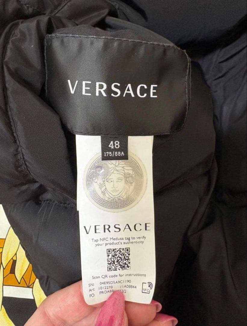 VERSACE ダウンジャケット リバーシブル