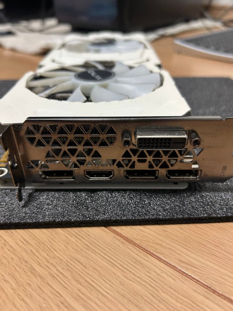 GALAX GTX 1070ti 8GB WHITE ゲーミングP自作PC