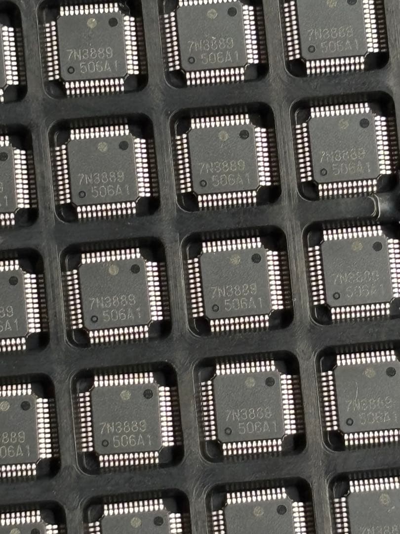 997個。 Renesas ICチップ UPC5703GA-036-9EU-A