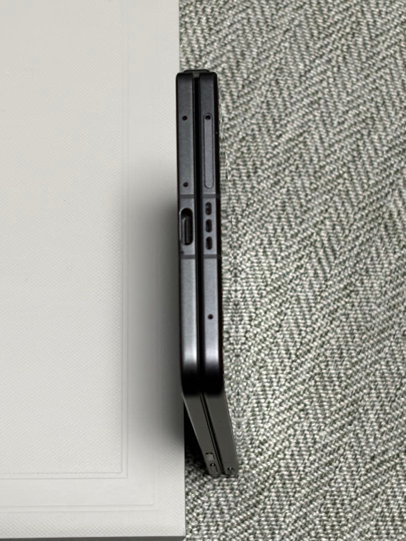 美品 OPPO Find N5グローバル版 512GB ブラック 新品ケース付き