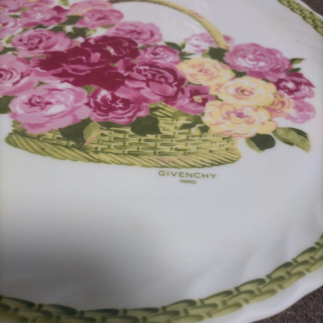 最終お値下げ★★★美品★GIVENCHY大皿✨✨