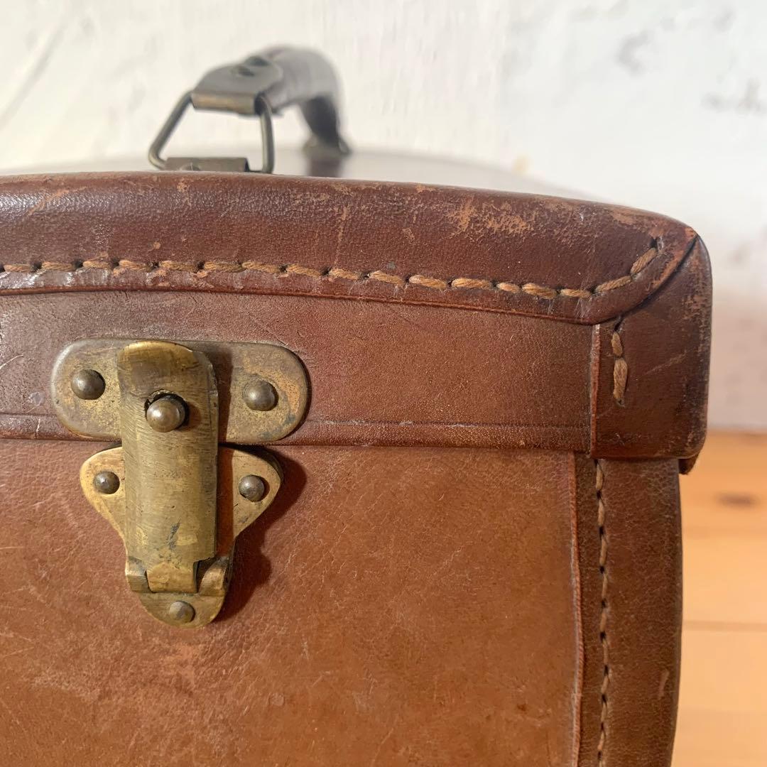 木芯革張り　小型トランク型　手提げ金庫　手提げ鞄　箱型　業務かばん　古道具