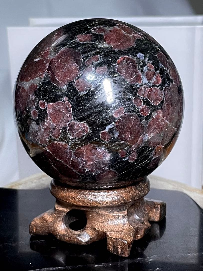 ガーネット インヌーマイト【丸玉●スフィア】台座付き◆天然石◆パワーストーン