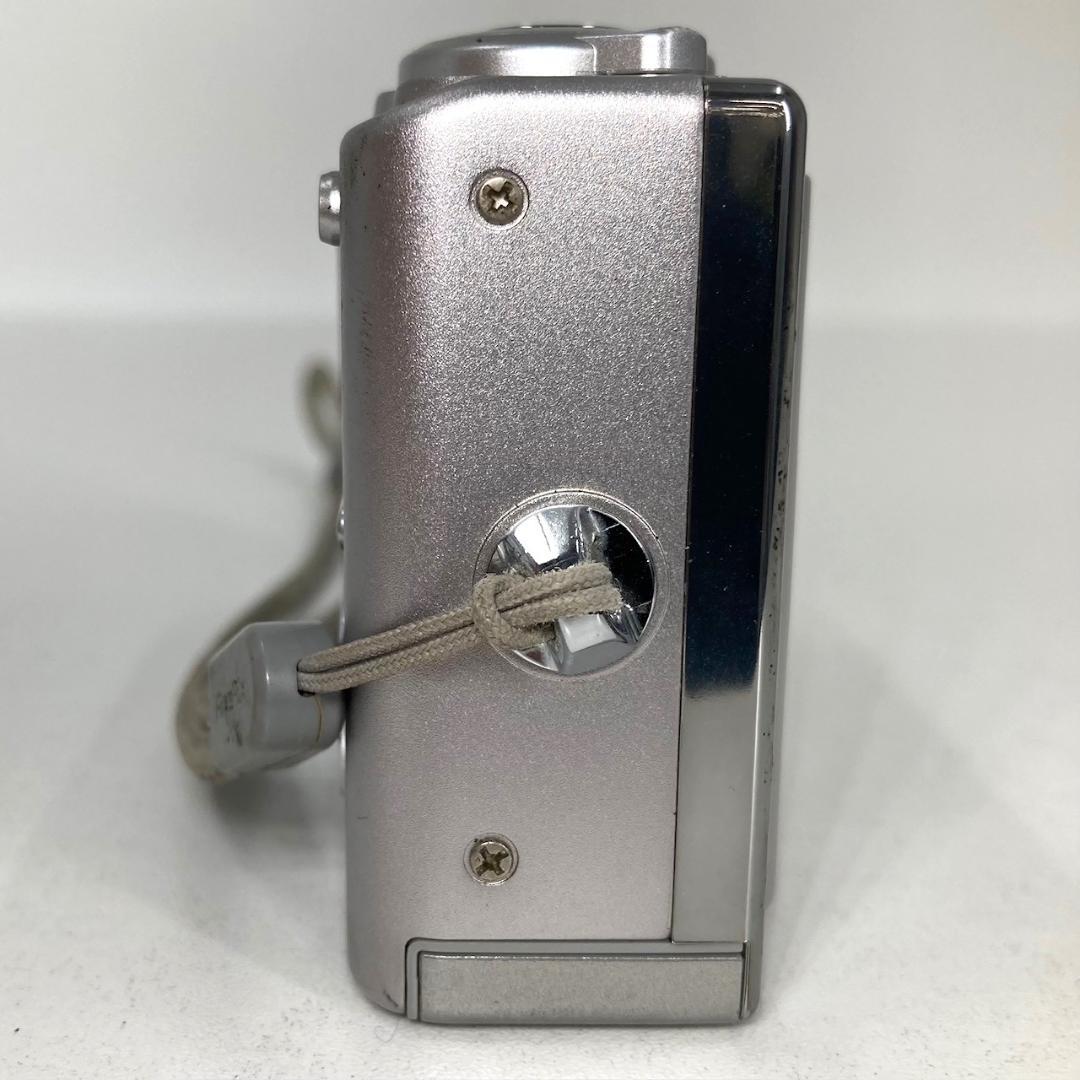 FUJIFILM　コンパクトデジタルカメラ　Finepix F11　ジャンク