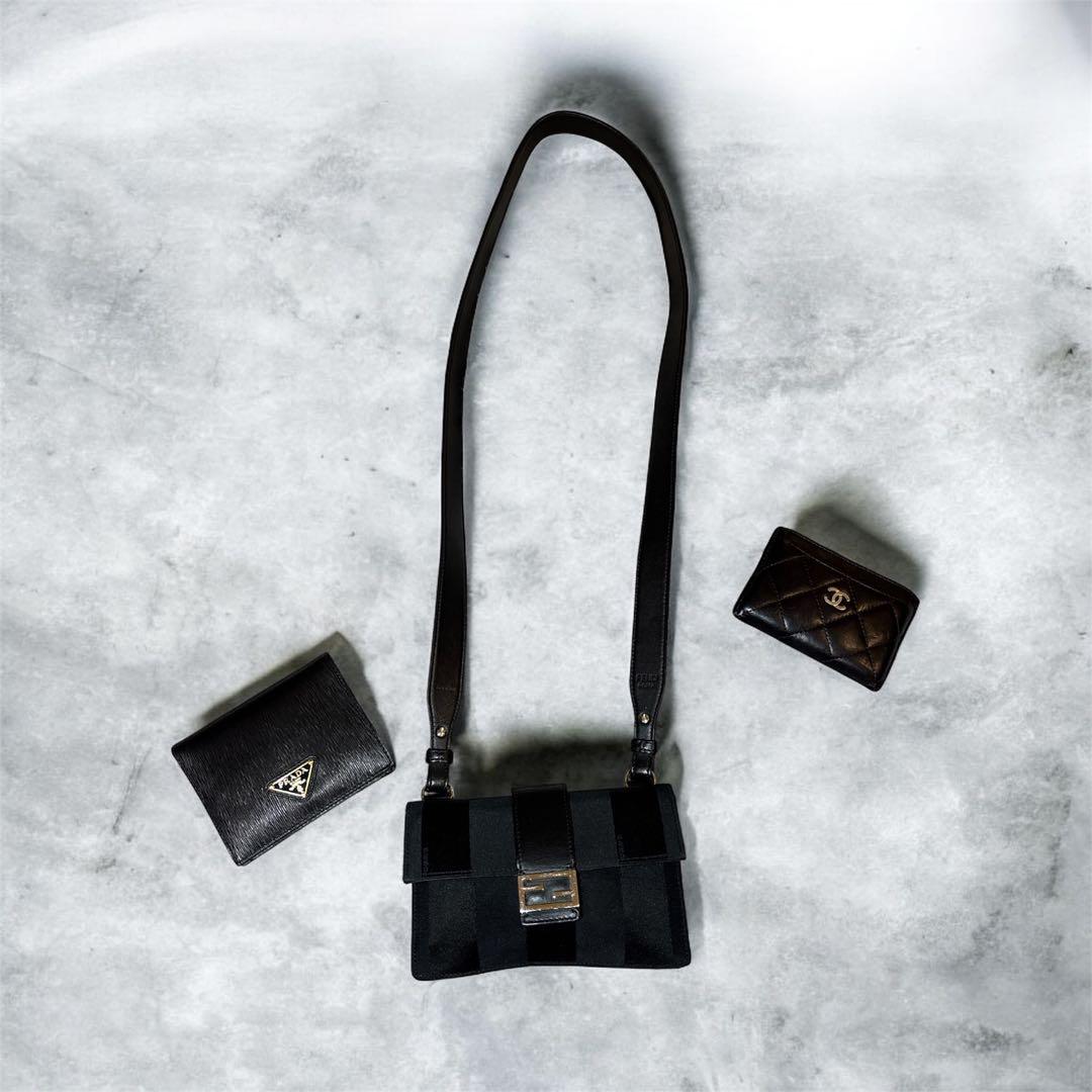 本日限定価格✨FENDI フェンディ 定価25万 ズッカレザーショルダー