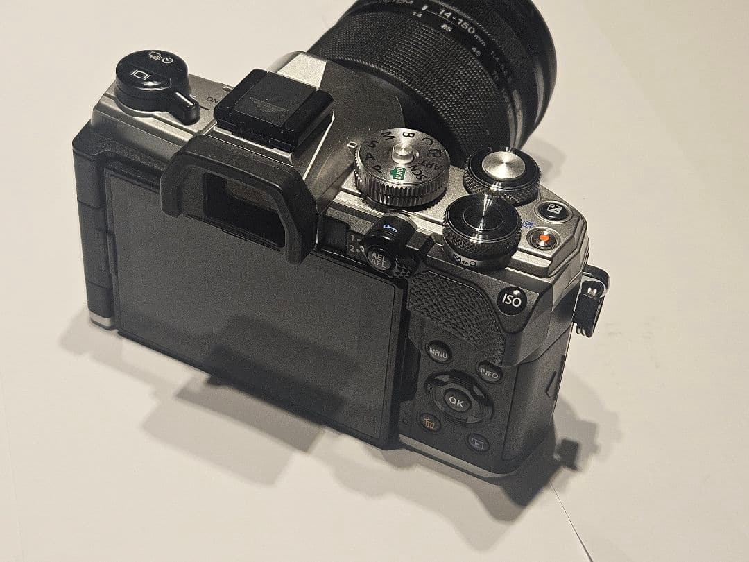 OM-5 ミラーレス一眼カメラ 14-150mm