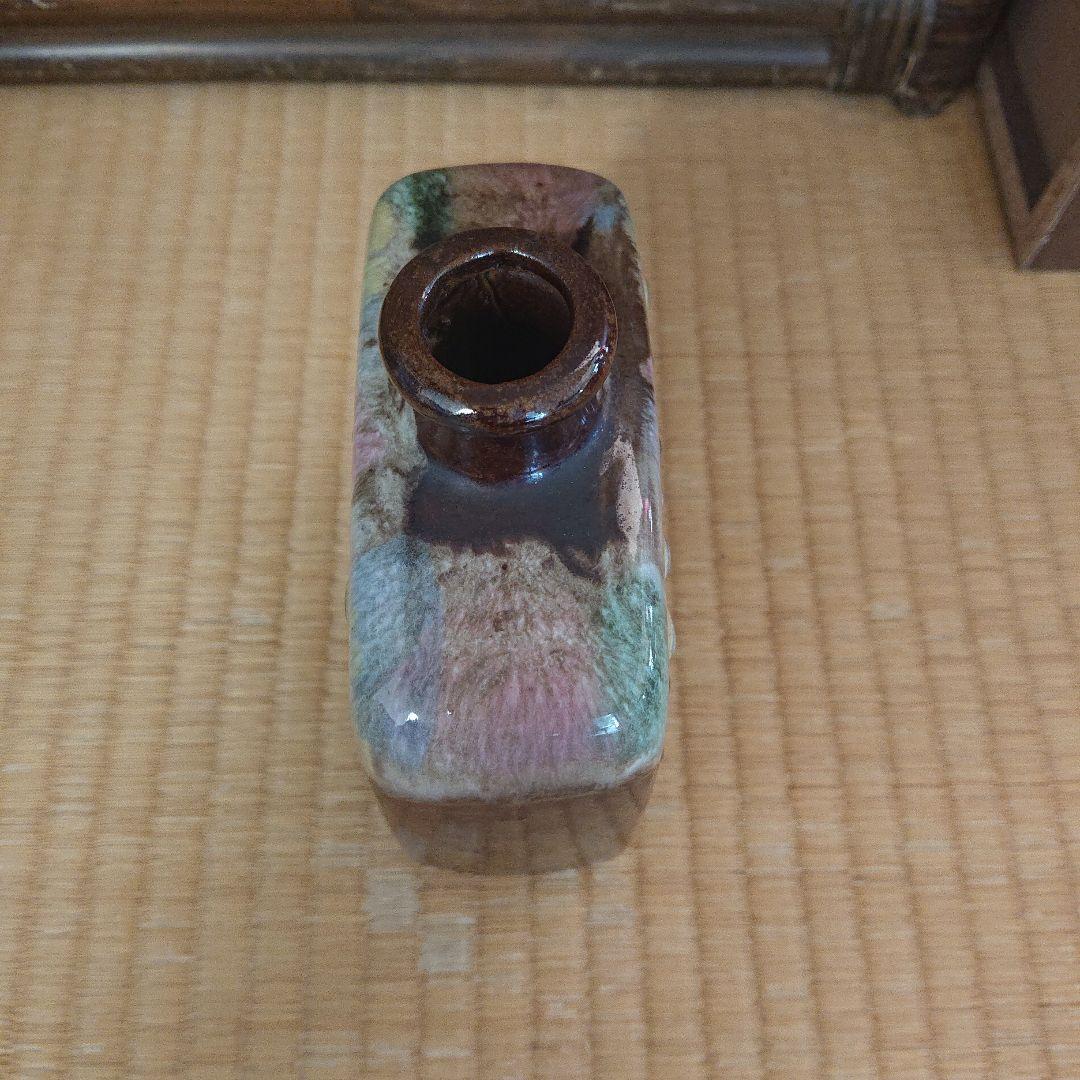 花の彫刻付き陶器ボトル古道具骨董